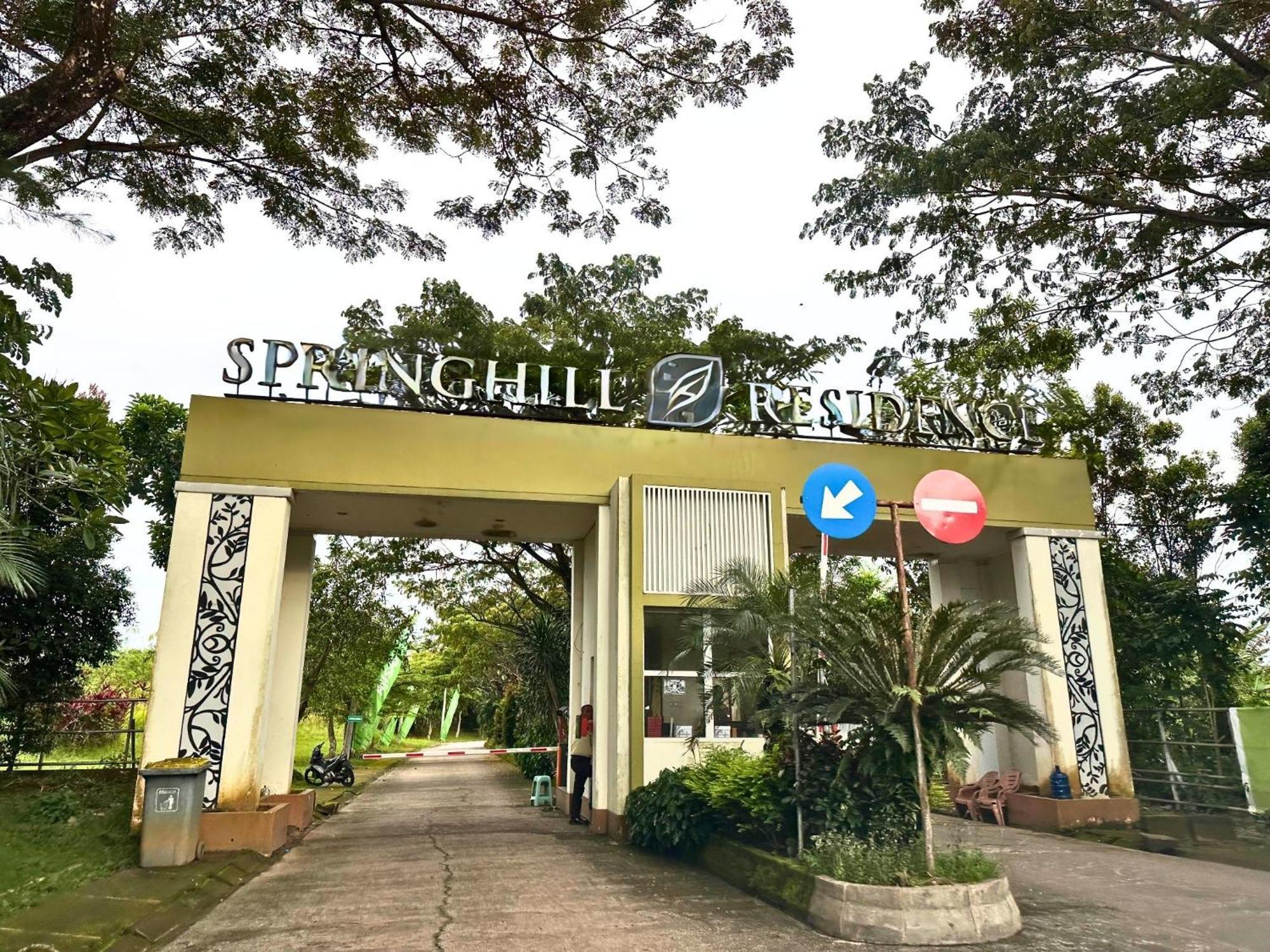 Blessimore Springhill 4Br Palembang Exterior foto