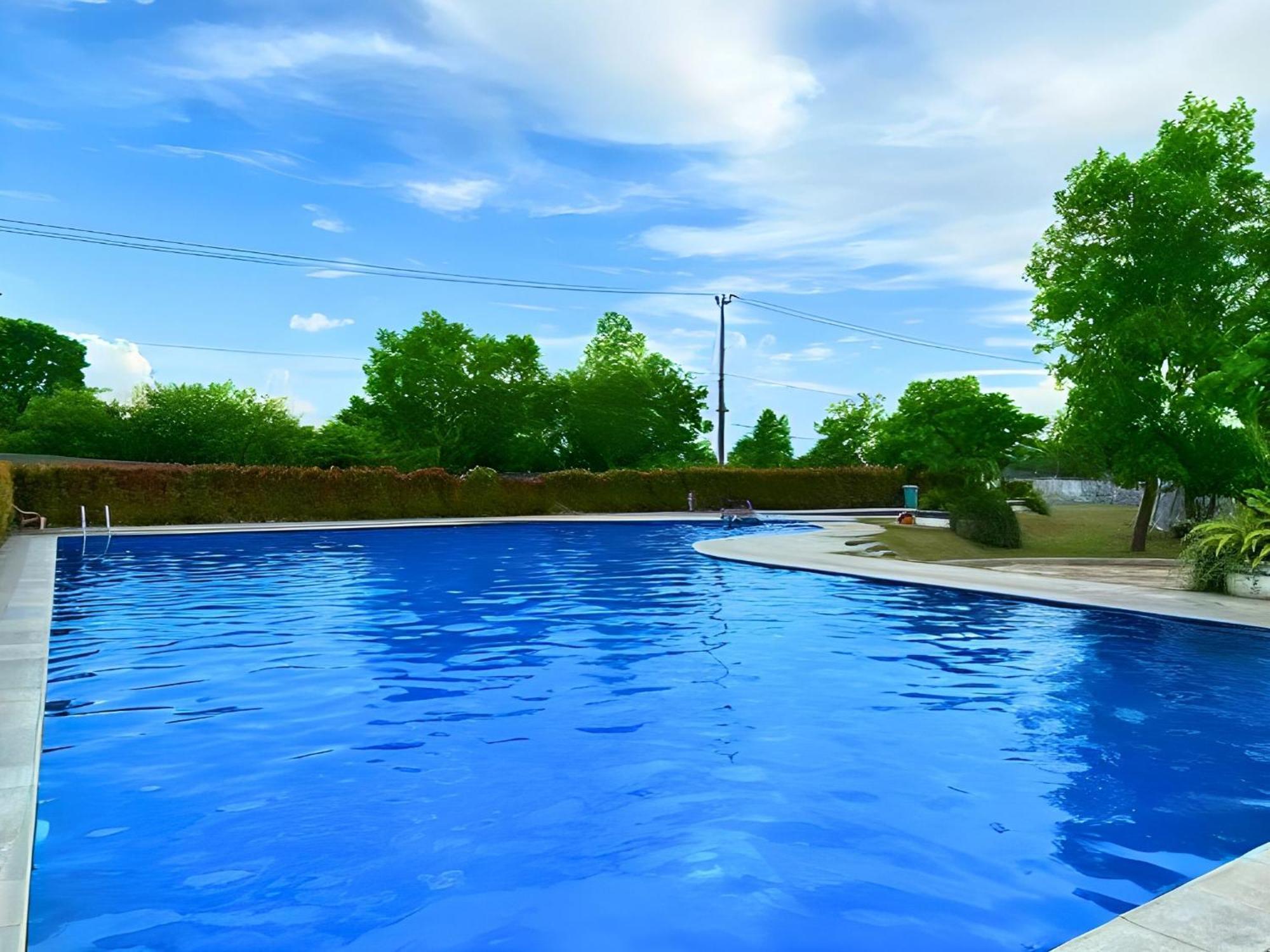 Blessimore Springhill 4Br Palembang Exterior foto